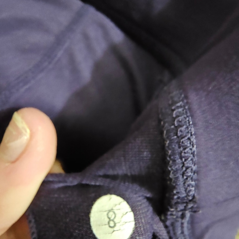 Lululemon - Picture 3 of 3